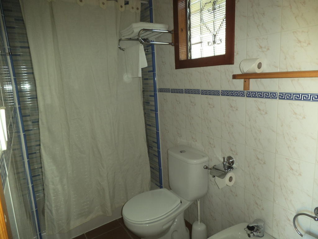 La Cerca Del Alcornoque Guest House Casas de Belvis Rom bilde